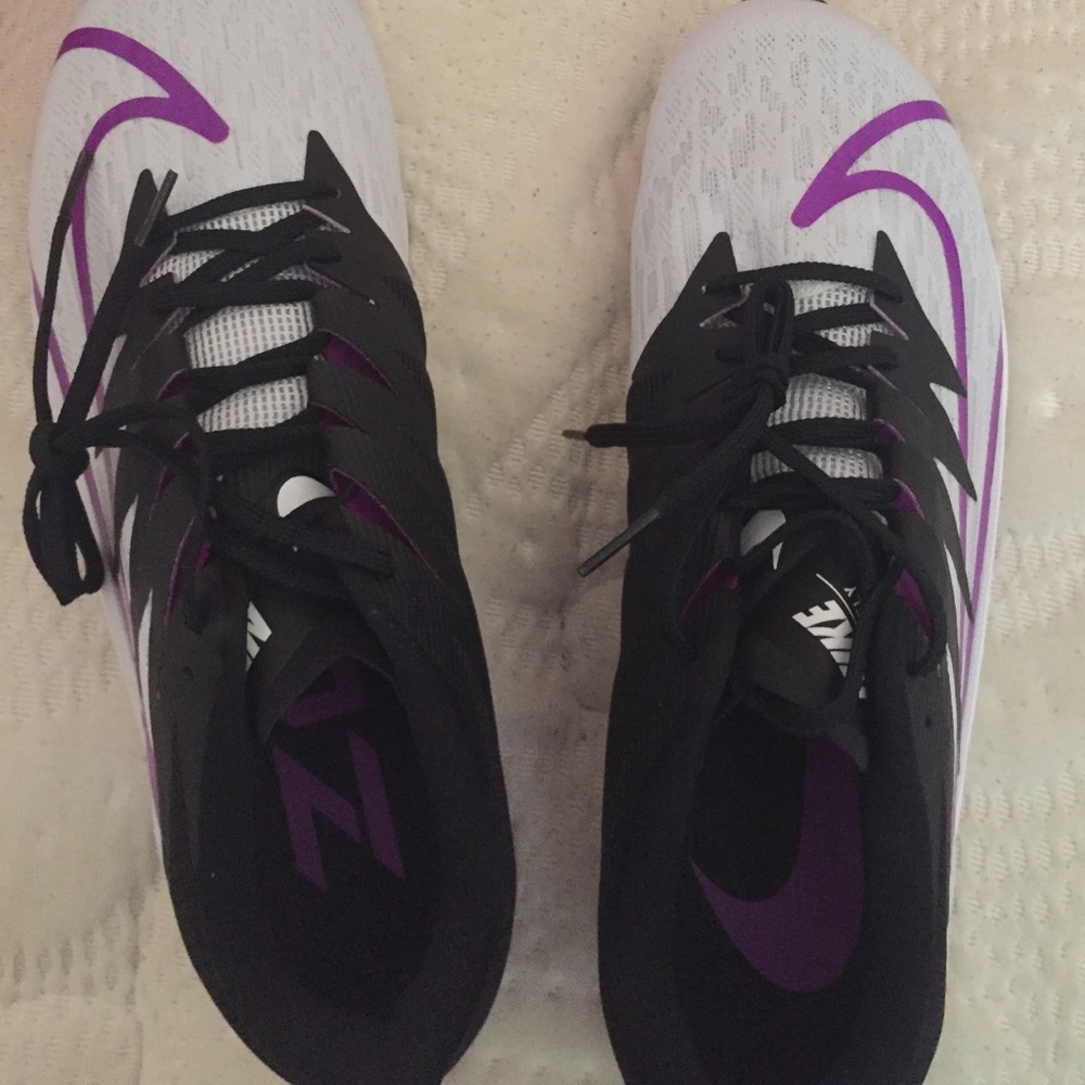Grey black and purple Nike’s - Picture 2 of 3
